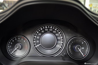 2013款凌派1.8L自动豪华版 探戈红