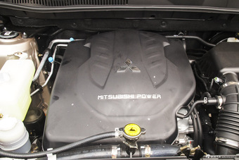 2015款猎豹CS10 2.0T手动至尊版