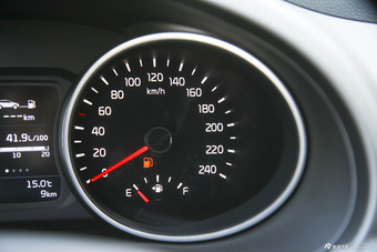 2015款智跑 2.0L自动两驱GLS