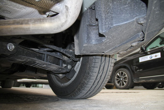 2015款宝马1系118i 1.6T自动都市设计套装