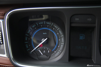 2014款GL8商务车3.0L自动GT豪华商务豪雅版