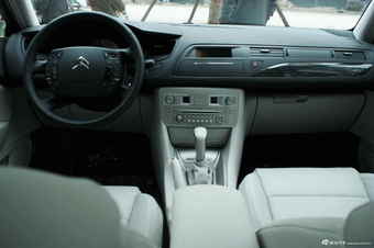 2012款东风雪铁龙C5