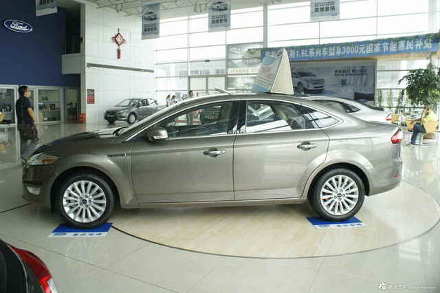 2011款蒙迪欧致胜2.3L自动时尚型图片