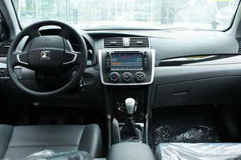 2012款众泰Z300 1.5L手动精英型图片