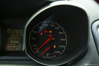 2016款瑞虎5 2.0L自动家悦版