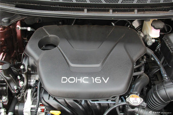 2014款 起亚K3S 1.6L自动Premium 暗樱色