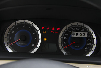 2013款花冠1.6L手动超值版