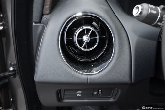 2016款捷豹XJL 3.0L自动SC四驱全景商务版