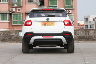 2015款中华V3 1.5L自动智能型