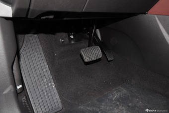 2015款昂科威20T两驱精英型