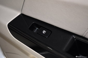 2014款逸动1.6L手动尊贵型