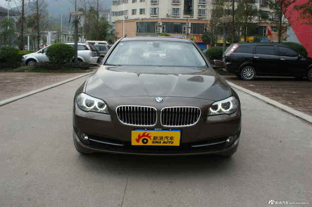 2013款宝马5系525Li豪华型图片