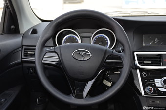 2014款东南V5菱致1.5T手动锐控版实拍