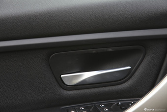 2016款宝马3系 2.0T自动320Li时尚型