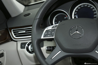 2015款奔驰E260L 2.0T自动