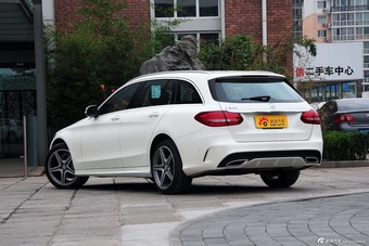 20015款奔驰C级C200旅行版