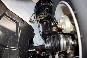 2012款比亚迪L3 1.5L手动尊贵型图片