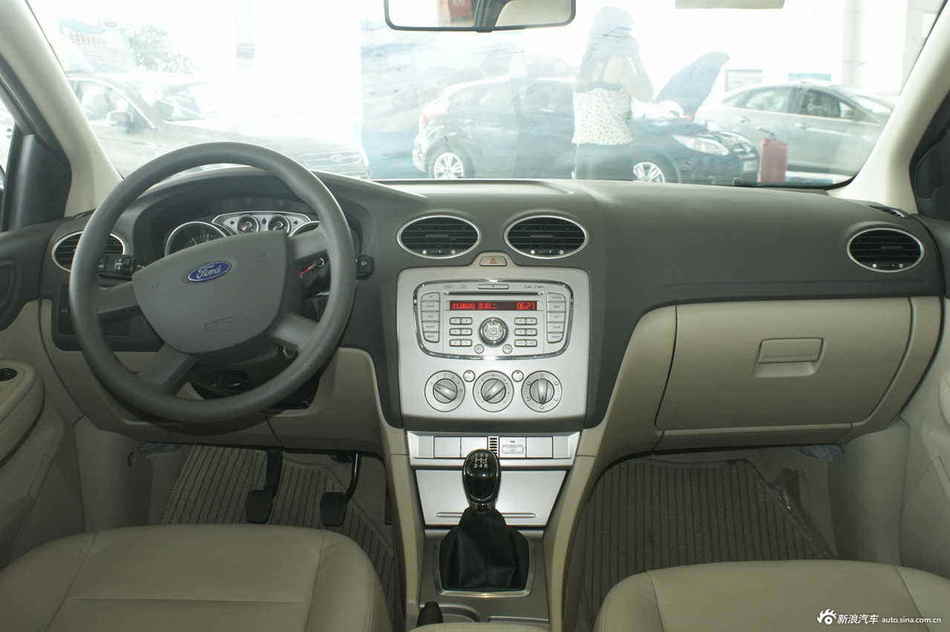 2012款福克斯经典两厢