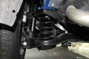 2012款福克斯三厢