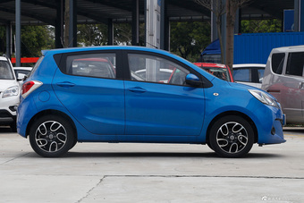 2015款奔奔1.4L自动IMT尊贵型国5