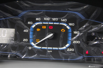 2015款荣威360 1.5L手动精英版