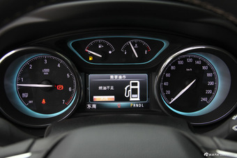 2016款昂科威2.0T自动四驱精英型28T