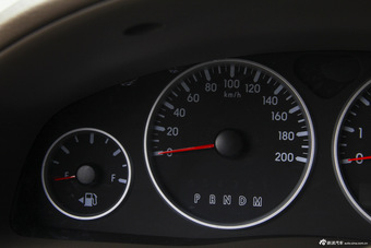 2014款GL8商务车2.4L自动经典版