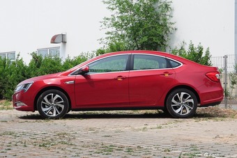 2015款纳5 1.8T自动旗舰型