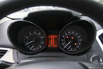 2015款艾瑞泽7 1.6L手动致享版