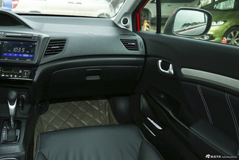 2014款思域1.8L自动豪华版