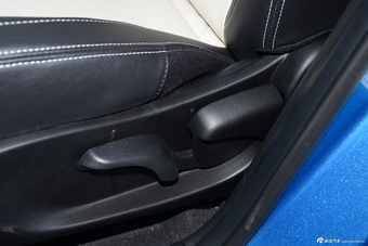 2016款吉利帝豪1.5L手动RS两厢向上版