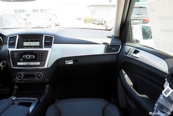 2015款奔驰ML320 4MATIC