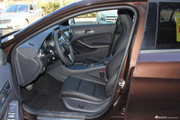 2016款奔驰GLA级 GLA220 2.0T自动 4MATIC豪华型