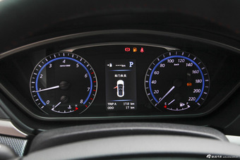 2015款海马M6 1.5T自动豪华型