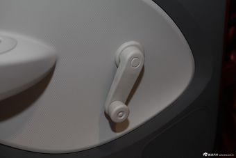 2013款新赛欧三厢1.2L手动温馨版