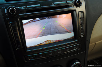 2012款比亚迪L3 1.5L手动尊贵型图片