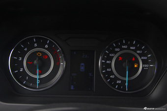 2015款V CROSS 1.5L手动智趣型