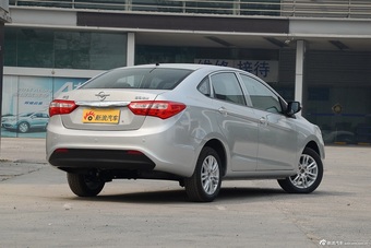 2016款海马M3 1.5L手动舒适型天窗版