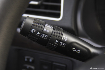 2016款风光370 1.5L手动精英居家版7座