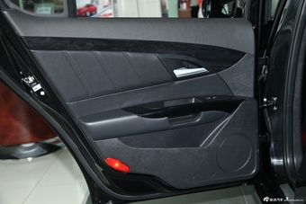 2014款绅宝D70 2.0T 自动豪华版