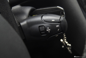 2015款东风标致3008 1.6T自动THP至尚版