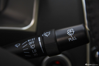 2016款吉利帝豪1.3T自动三厢向上版