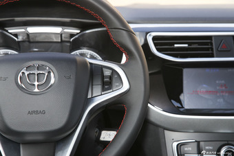 2015款中华V3 1.5L手动精英型