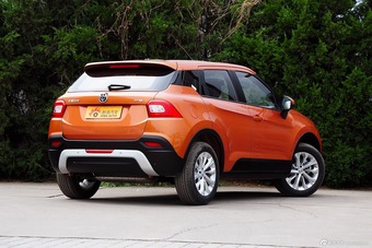 2015款中华V3 1.5L自动精英型