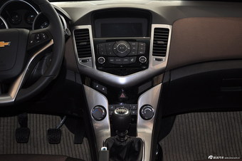 2013款科鲁兹掀背1.6L手动豪华版
