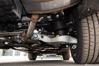 2015款路虎揽胜运动版SVR