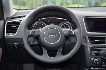 2016款奥迪Q5 2.0T自动40TFSI 特别版
