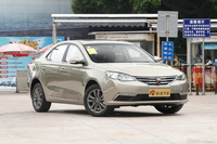 2015款荣威360 1.4T自动尊享版