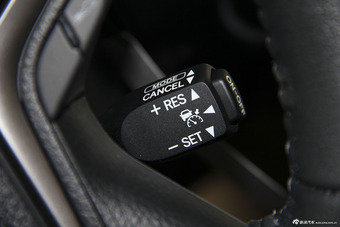 2015款皇冠2.0T自动时尚版