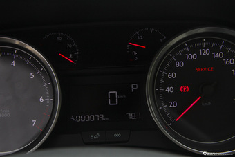 2014款东风标致408 1.8L自动豪华版